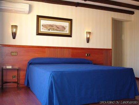 Hostal Sol توليدو المظهر الخارجي الصورة